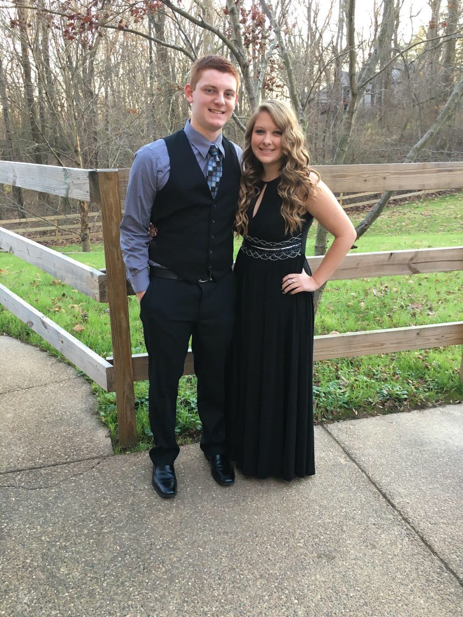 lacree98's tweet photo. Today marks 5 years of dating @SWilliams1313 and I still don’t have a picture when on her left, crazy how time flies #stayingonhergoodside #happyanniversary https://t.co/dRbKuhrcEA