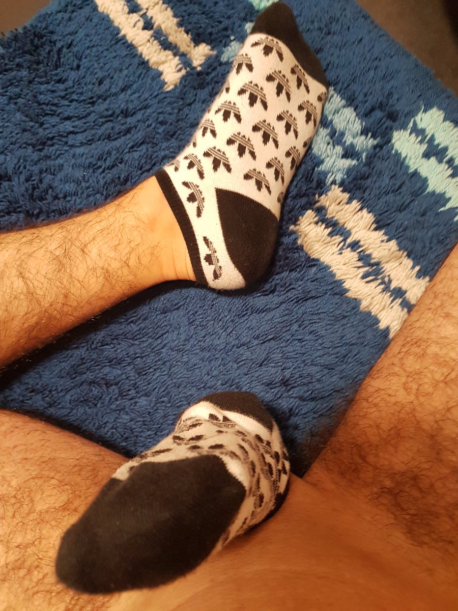 Huh986's tweet photo. Perfect fit... ;) #sneakersox #twink #gay https://t.co/O9UnMHHjTS