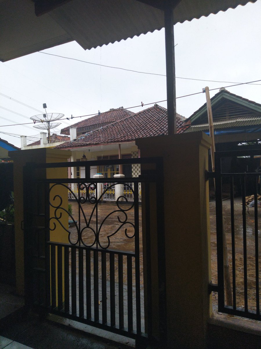 Parakan muncang sudah hujan..tapi hujan nya kalem.. <a href="/PRFMnews/">Radio PRFM</a>