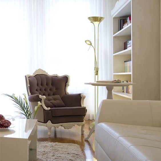 Cenflor's tweet photo. Las lámparas de pie LED son ideales para decorar cualquier estancia del hogar, además dan un toque de confort para relajarse mientras que ves la tele en la sala de estar o leer un libro. #cenflor #Valencia #led #piesdesalon #regalosoriginales #Reyes #regalosreyes https://t.co/HsMatr3Tv5