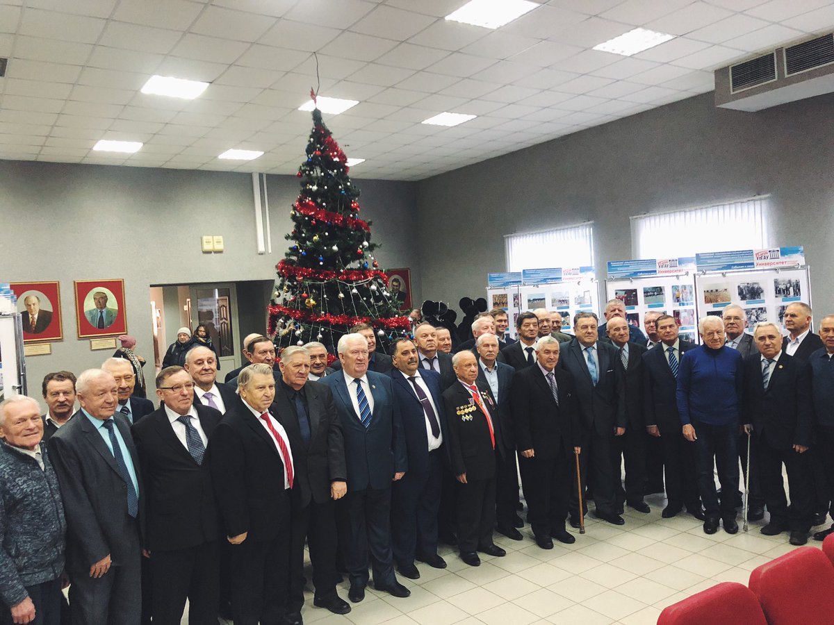 Ветеранам АПК  в административном корпусе Ульяновского ГАУ имени П.А. Столыпина, с приветственной речью встречал временно исполняющий обязанности ректора Виталий Александрович Исайчев, который представил гостям презентацию о реализуемых специальностях и достижениях университета