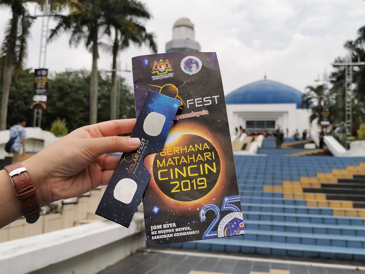 MyScienceCentre's tweet photo. Solar Fest @ Gerhana Matahari Cincin 2019 di Planetarium Negara @PlanetariumKL 

#anulus #solareclipse #planetarium #pusatsainsnegara #mestecc #jomterokaisains https://t.co/FWQVguASZS