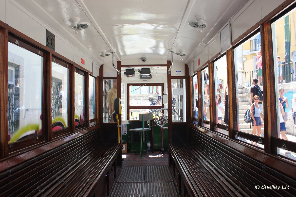 Lisbon, Portugal

#tranvia #tram #streetcarnameddesire #trolley #streetcarmafia #tranvía #streetcarnationals #trolleydolly #prilaga #tranvialisboa #tramonti #trolleybag #streetcars #tramp #trolleybus #retro #streetcartakeover #tranvias #streetcar #lisbon #lisboa #citiesofeurope