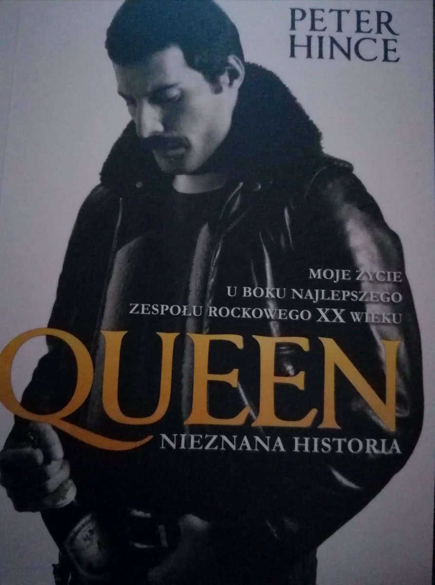 @QueenWillRock
Chill day with this treasure
#Christmas #queen #book #peterhince