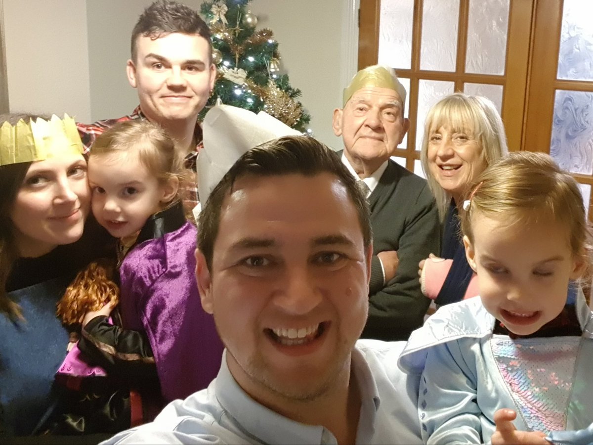 EOTYJames's tweet photo. After turning 31 on Tuesday and spending Christmas with this lovely lot I'm reflecting on an incredibly awesome year. Merry Christmas all and very best wishes for 2020 🎁🎄! https://t.co/5sc3kErg1q