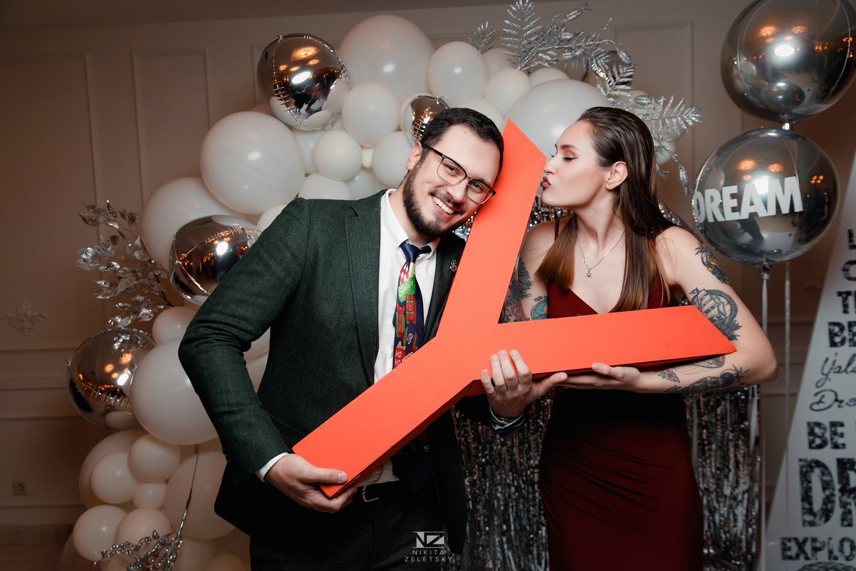 yalantis's tweet image. Want to know how the @yalantis team spent the biggest Dream Party ever? 🤩
Feel the mood in our New Year&apos;s photo report.

Looking forward to lots of breakthroughs in the new year!

#Yalantis #WebDevelopmentTeam #BestTeam #DreamParty