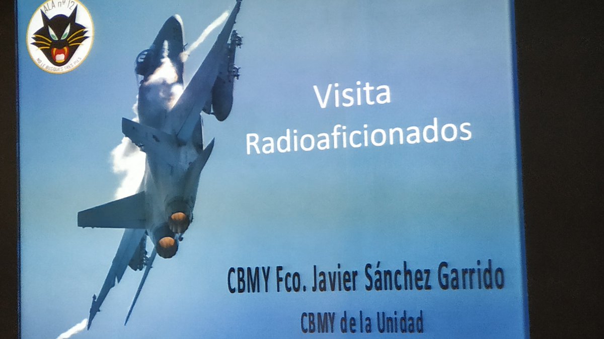 radio_mad's tweet photo. Visita de @radio_mad y @EA4RCH al Ala12 de la base aérea de Torrejón... Fantástica mañana https://t.co/RyNoUiNZby