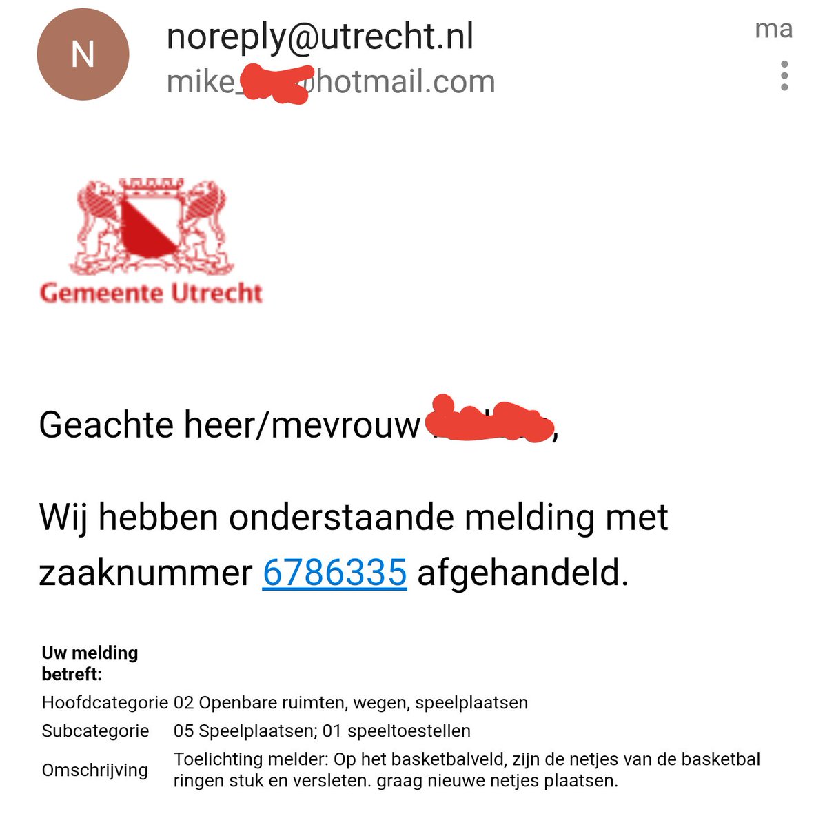FadousMichael's tweet photo. @GemeenteUtrecht #Fakenews 20 aug een melding gemaakt dat de basketbalnetjes op het sportveld Hoograven stuk zijn. 23-12-2019 een mailtje gekregen dat mijn verzoek is afgehandeld. En tot mijn verbasing, zijn de netjes nog steeds stuk. Aub geen fakenews sturen en graag repareren! https://t.co/JWZKQ2Nvn5