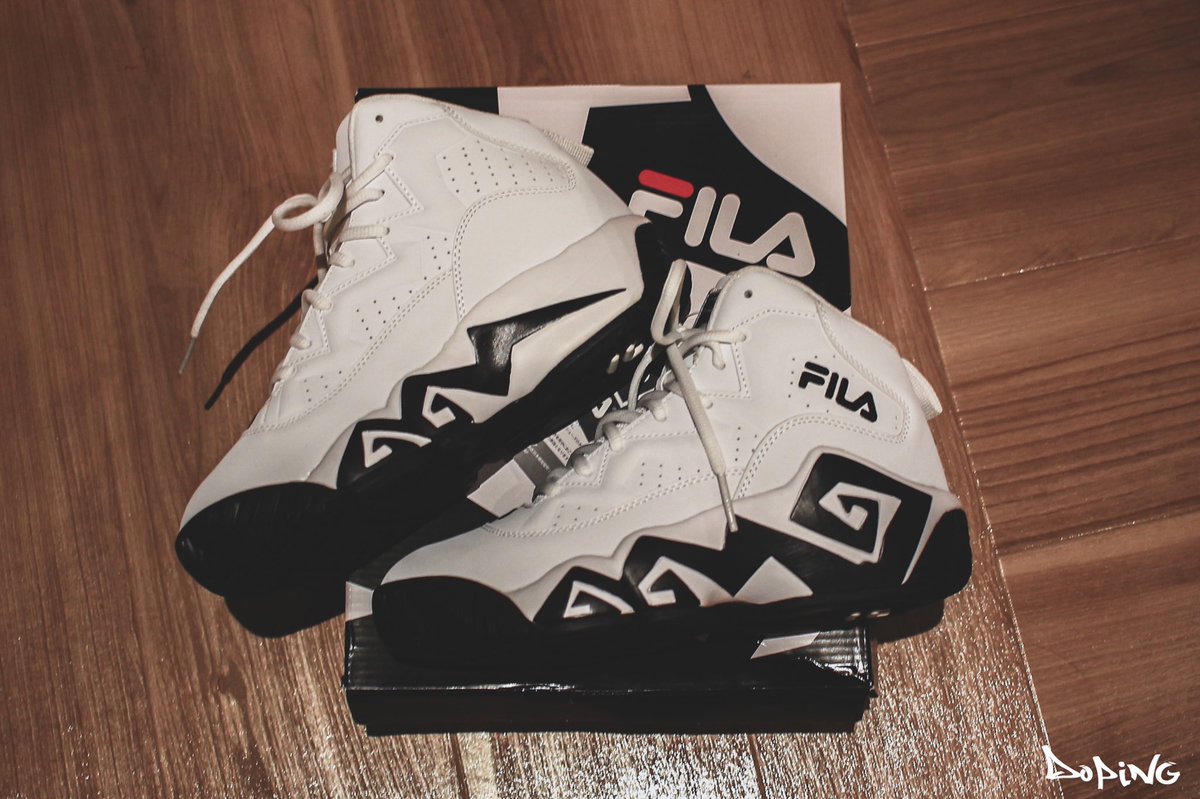 5858__84's tweet photo. 🎄🎁 xmas present 🎁🎄

This year also Santa Claus came.
Thank you very much, "yusaku". 😘💋

#xmas #christmas #merryxmas #merrychristmas #holynight #xmaspresent #christmaspresent #present
 #FILA #filamb #filamashburn #mashburn https://t.co/ascUkie9SJ