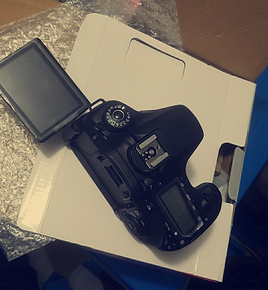 Simatwasthere's tweet photo. Thank God it has landed safely 🔥🙏🏽 starting work very soon..!!
#Iamsimat #TeamZico #Dem_Dead 🔥🤙 https://t.co/I8Ex96vGnQ