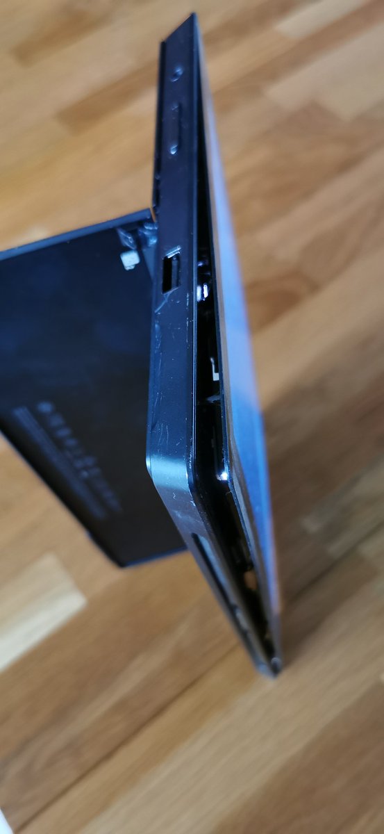 peterschoenthal's tweet image. Looks like the #Battery is ready to travel to the world. It already lifted the display of my #SurfacePro2. Any chance of a replacement before it explodes @surface? Fun fact: it still works flawless...