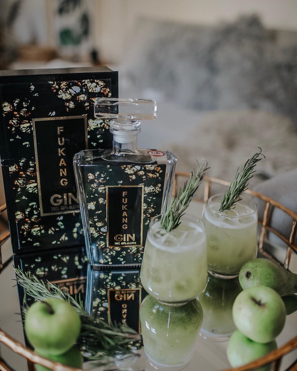 What's #BoxingDay even for anyway?

Here at Fukang, we're all about not letting what's good go to waste.

That's why our award-winning #gin is still available with its premium #gift box at fukang-gin.com!

IG 📸 itsjustinesjournal