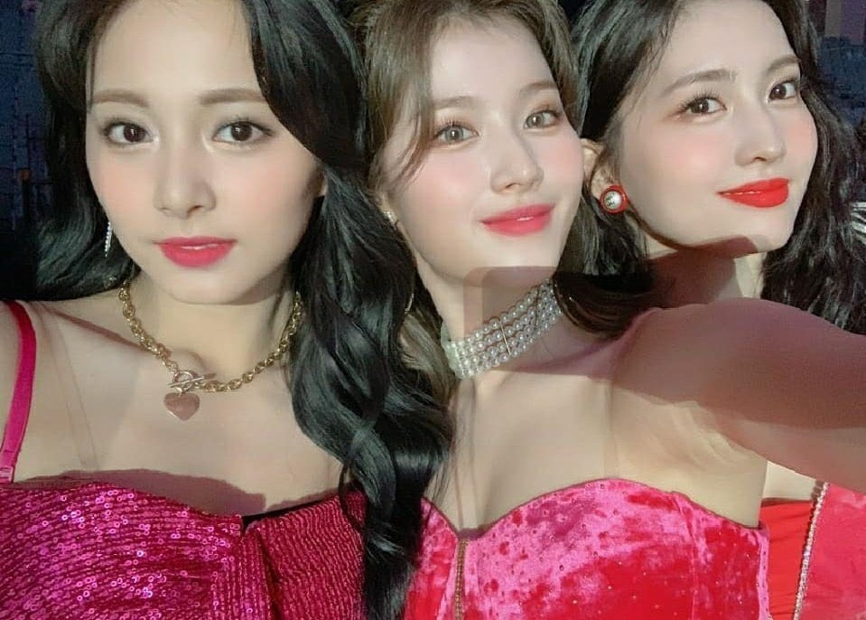 PAB0H0E's tweet photo. Idk where this pic came from but
#STANSAMO2K19 feat. Tzu https://t.co/VuYs734gM8