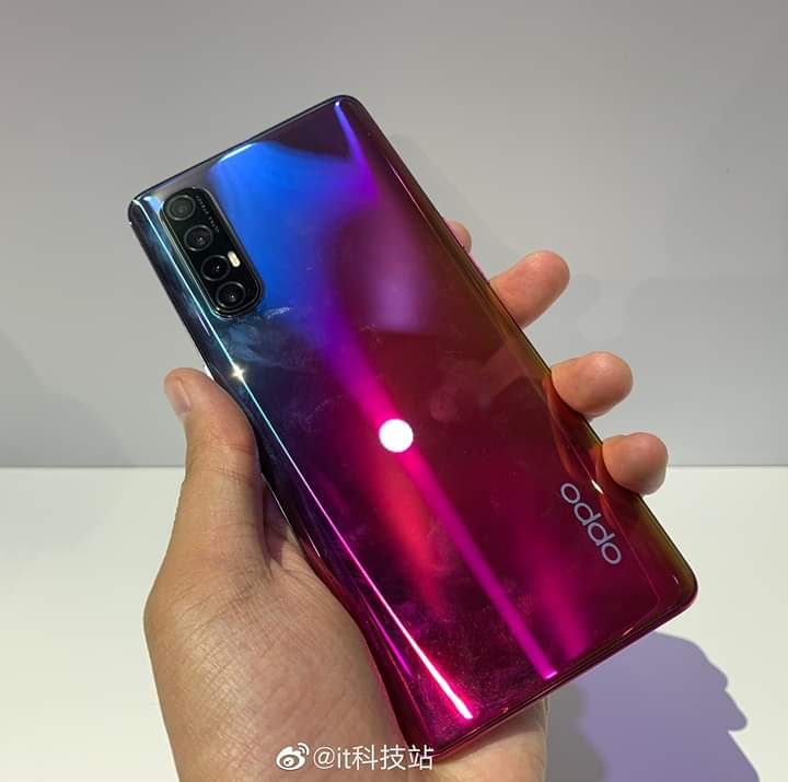 Самсунг галакси флагман. Последние флагманы. Fujitsu arrows 5g f-51a. Fujitsu arrows 5g. Самсунг флагман 21 флагман.