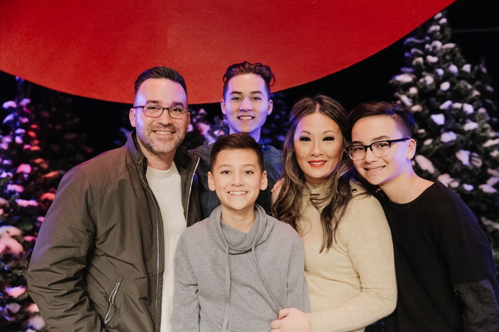 Merry Christmas from the Joneses thejonesfamilyfive.com/2019/12/26/mer…