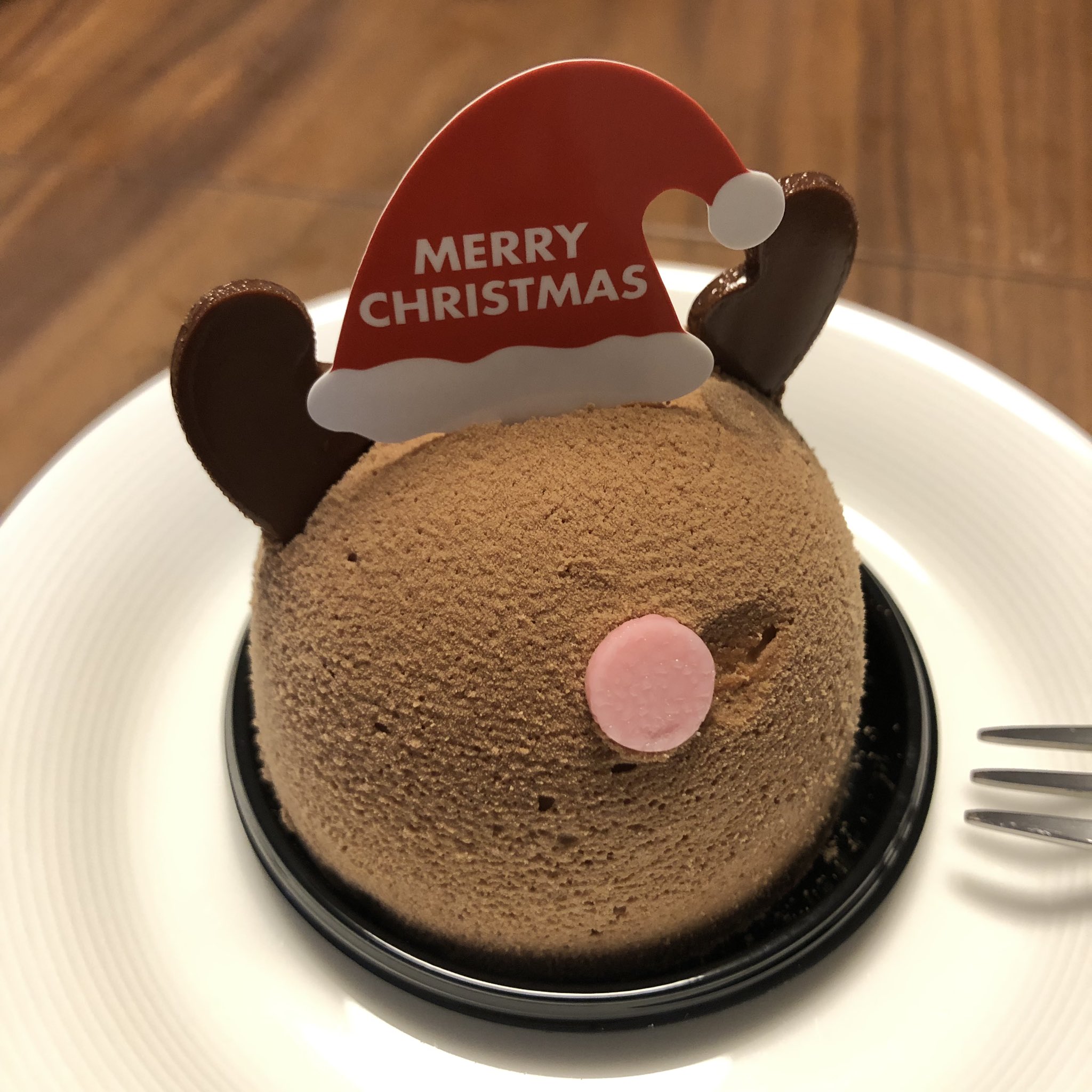 いかちゃん 八食センター 創季屋 公式 まっくろなお菓子 いか墨カスター 遅れちゃったけど メリークリスマス ル プレジール さんのクリスマスケーキ トナカイ型のチョコムースとバナナブリュレなめらかで美味しかった 右のラズベリーバター