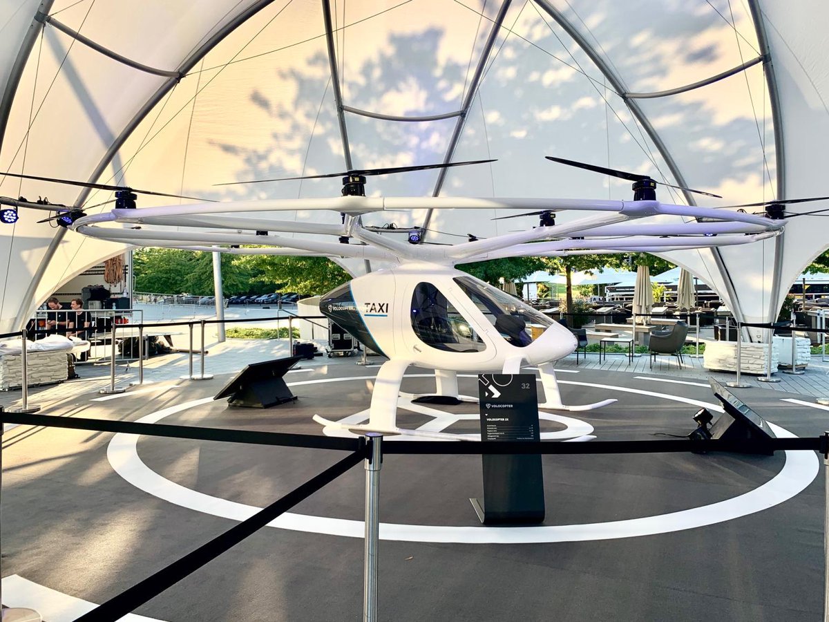 1886Ventures's tweet photo. What do people want in #Stuttgart? #UrbanAirTaxis!
According to an acceptance study, 80% of participants want #Volocopter to be an option in the city. They're in favor of new mobility choices & the perception of the city as a spot for #innovation.
#HFTStuttgart #Lab1886 https://t.co/CSGPmhIAxX