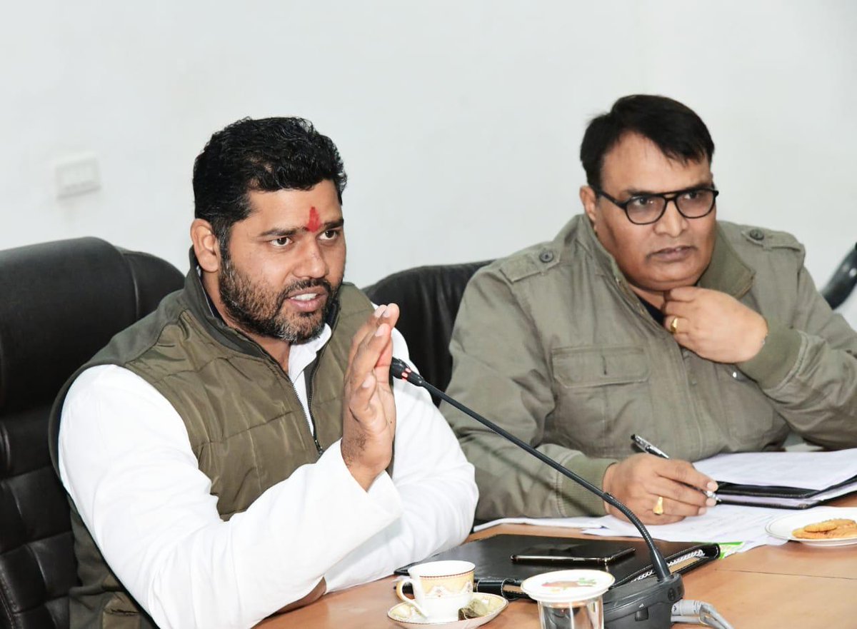 AshokChandnaINC's tweet photo. कल सवाई मानसिंह स्टेडियम में राज्य में आगामी 3 से 6 जनवरी को आयोजित होने वाले राज्य खेलों ( @StateGamesRaj ) को लेकर जिले के अधिकारियों की बैठक ली और दिशा निर्देश दिए। https://t.co/MbEkww1ks1