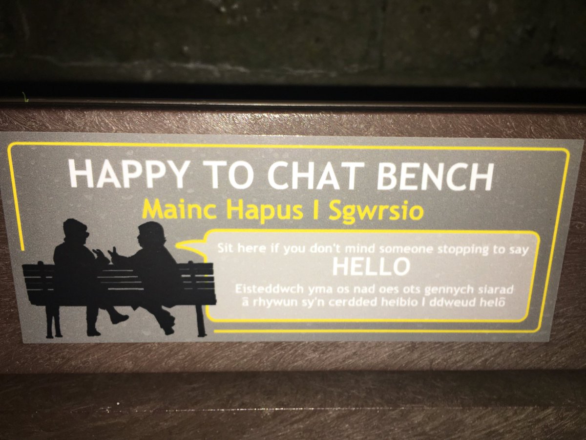 GoochLouisa's tweet image. How great to see on Station Hill  Porthcawl 👍🏼
#happytochat #happytochatbench
#EndLoneliness
⁦@AllisonOwenJon1⁩
⁦@YourPorthcawl⁩