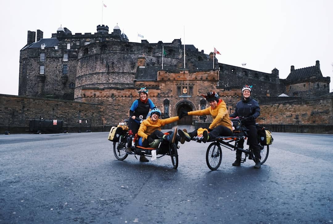 adventuresynd's tweet photo. Leftover sandwiches packed and the team are off on their merry way π΄ββοΈπΆ hoping to arrive in Copenhagen for New Years celebrations π₯³π but first stop North Berwick for coffee! #RESOLUTIONRACE #activetravel #cargobikes #Copenhagen #edinburgh #carbonnuteral2030 #type2funcrew https://t.co/mVQGhc3DMo