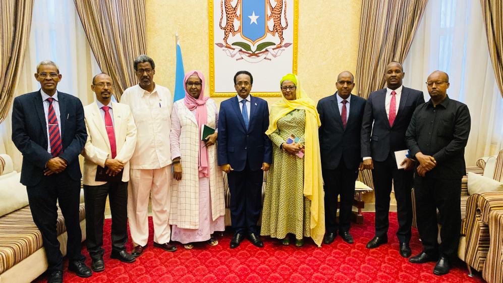 Halima_Yarey's tweet photo. Together with members of the commission, I’ve today updated President @M_Farmaajo and Prime Minister @HassanAKhaire on the status of the technical preparations for the elections in the next yea https://t.co/xLZ2qpPi8k