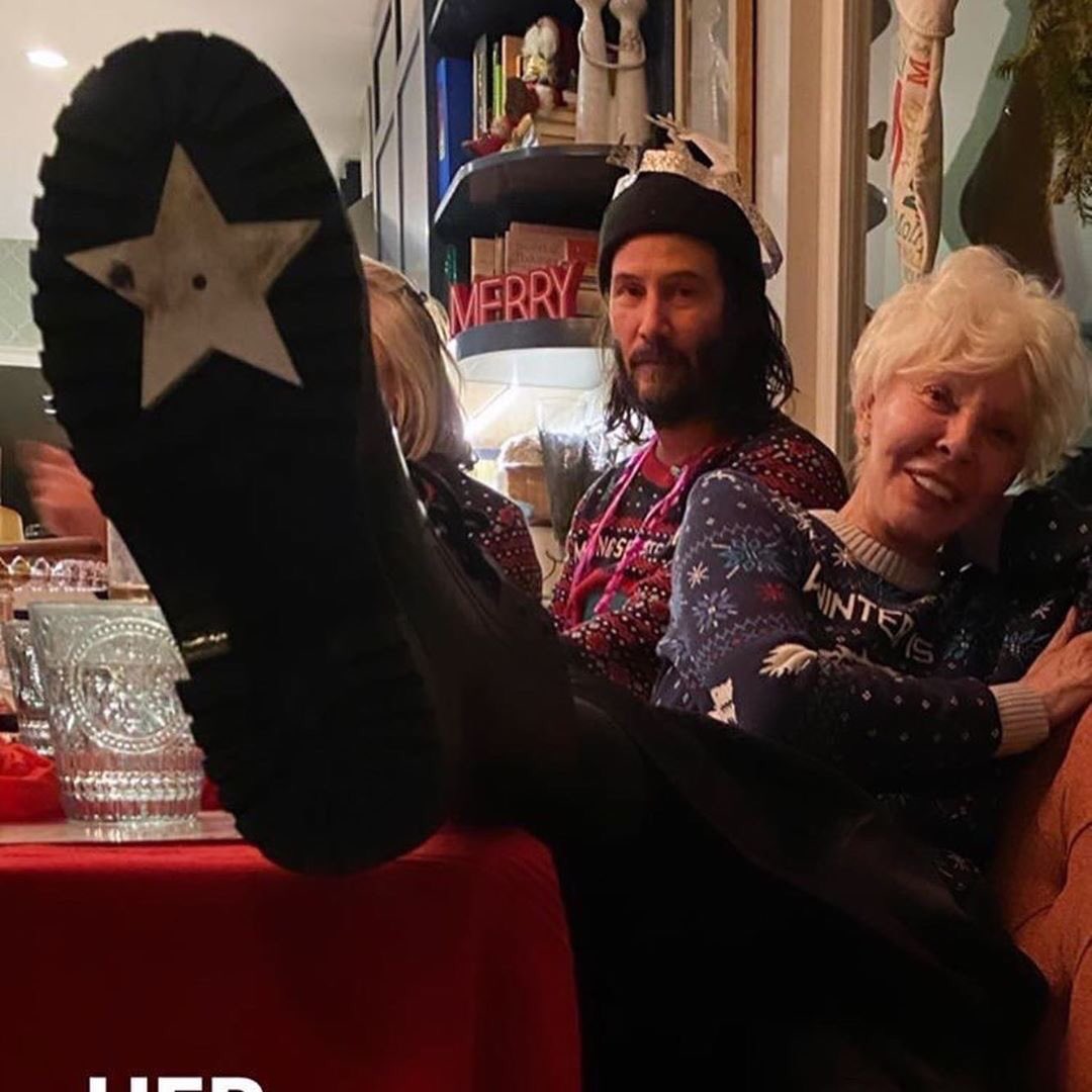 keanu reeves christmas sweater