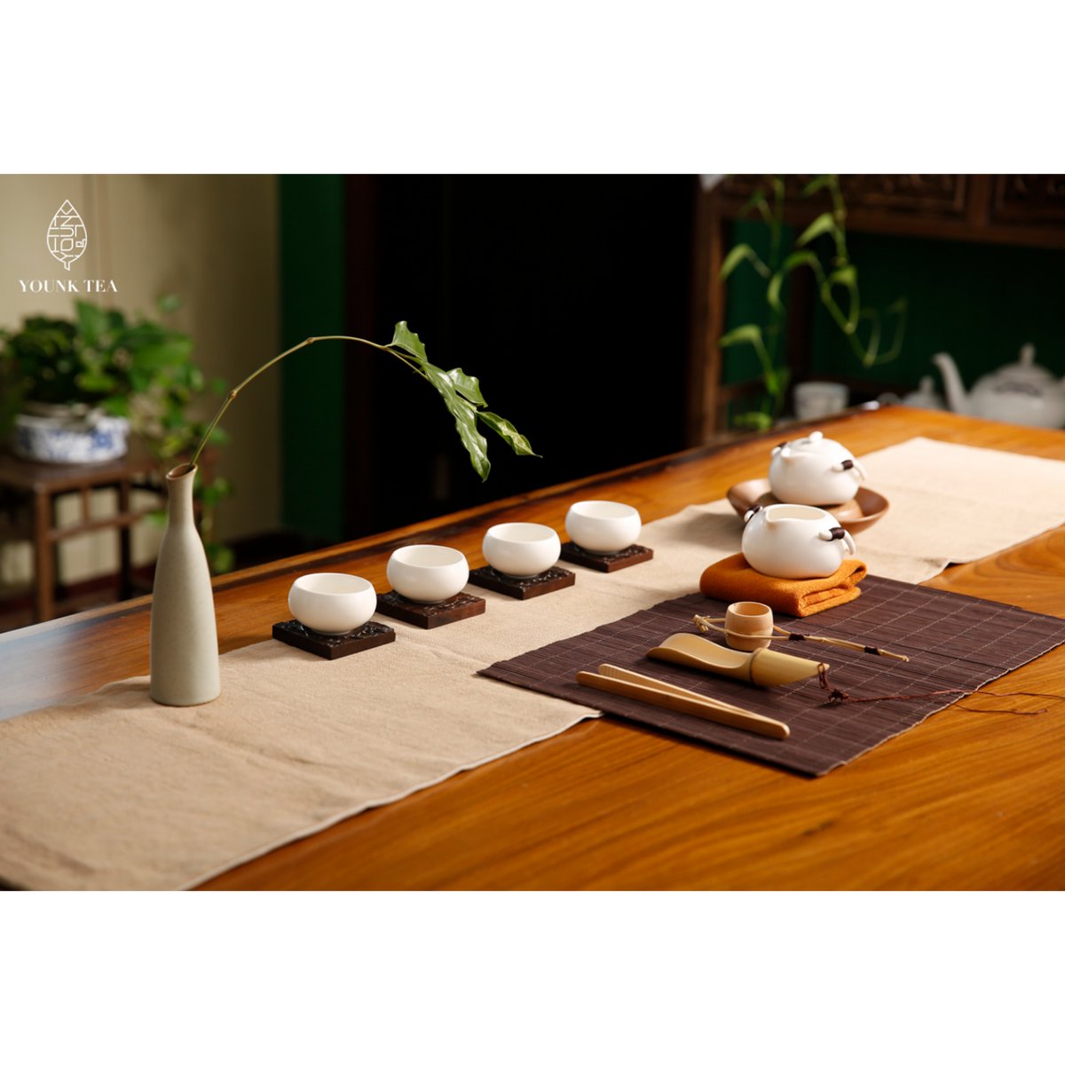 Good tea needs good tea set.