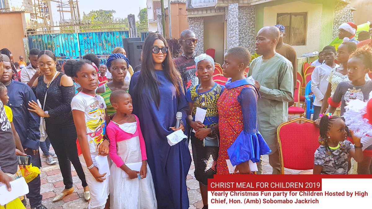 Kufmediaorg's tweet photo. A day with TACHA @ the CHRIST MEAL FOR CHILDREN CHRISTMAS DAY FUNFAIR Organized by @orig_egberipapa in Usokun, Degema, Rivers State.
#Tachaprebirthdayparty
#Tachatitans
#Tacha24
#TachaXCirocOwerri
#TachainUsokun https://t.co/WLpZvUPxuO