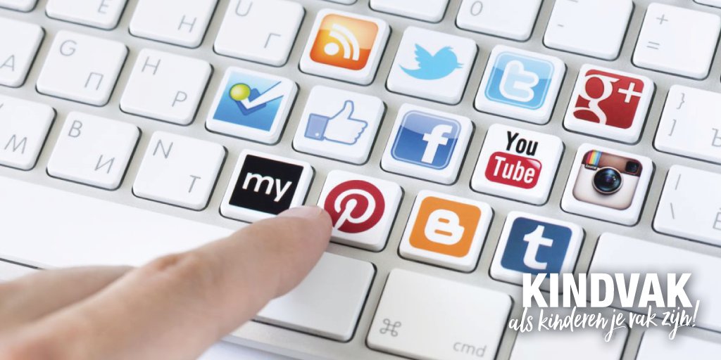 Terwijl jongeren voortdurend delen wat ze doen en contact hebben met bekenden en onbekenden over de hele wereld, maken wij ons als professionals in de jeugdzorg en het onderwijs vooral druk om de negatieve kanten van social media. Is dit nodig?
bit.ly/2MB4j3l