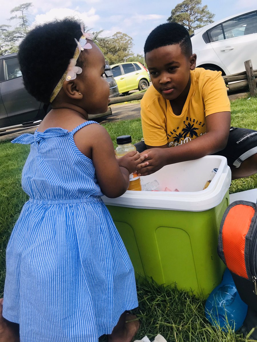 Mpumiln's tweet photo. Listen here baby girl Juice is all you are getting ok. 😂😂😂#moreki #mybabies https://t.co/SXLFNDm0cX