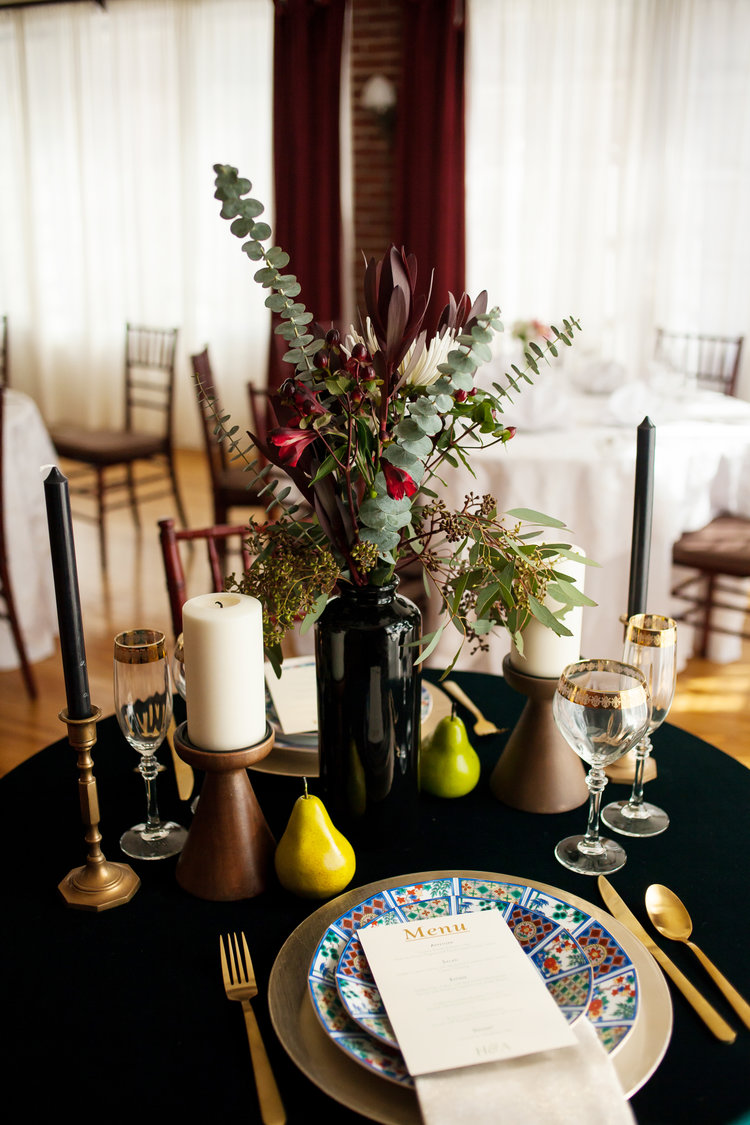 Make your #wedding memories at the Tarratine! We are now booking for 2020. To inquire, email TheTarratine@gmail.com or call (207) 992-4090💕 Thank you to DeLuca Photography for these photos and to Moments Floral Design for the centerpieces. Full post -loom.ly/uCuIzW4