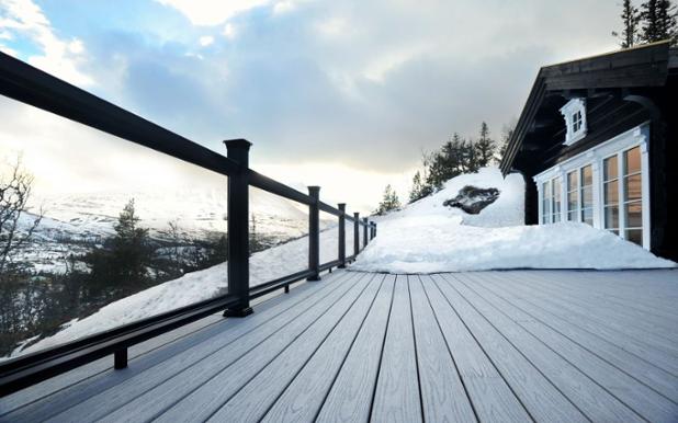 Sequoiaoutback's tweet image. A well-maintained deck adds significant value to your home and proper care during the winter months is important to keeping your deck looking great!
#Winter care #DeckTips:
If you need to shovel snow off your composite deck, gently use a plastic shovel or a broom to remove snow.