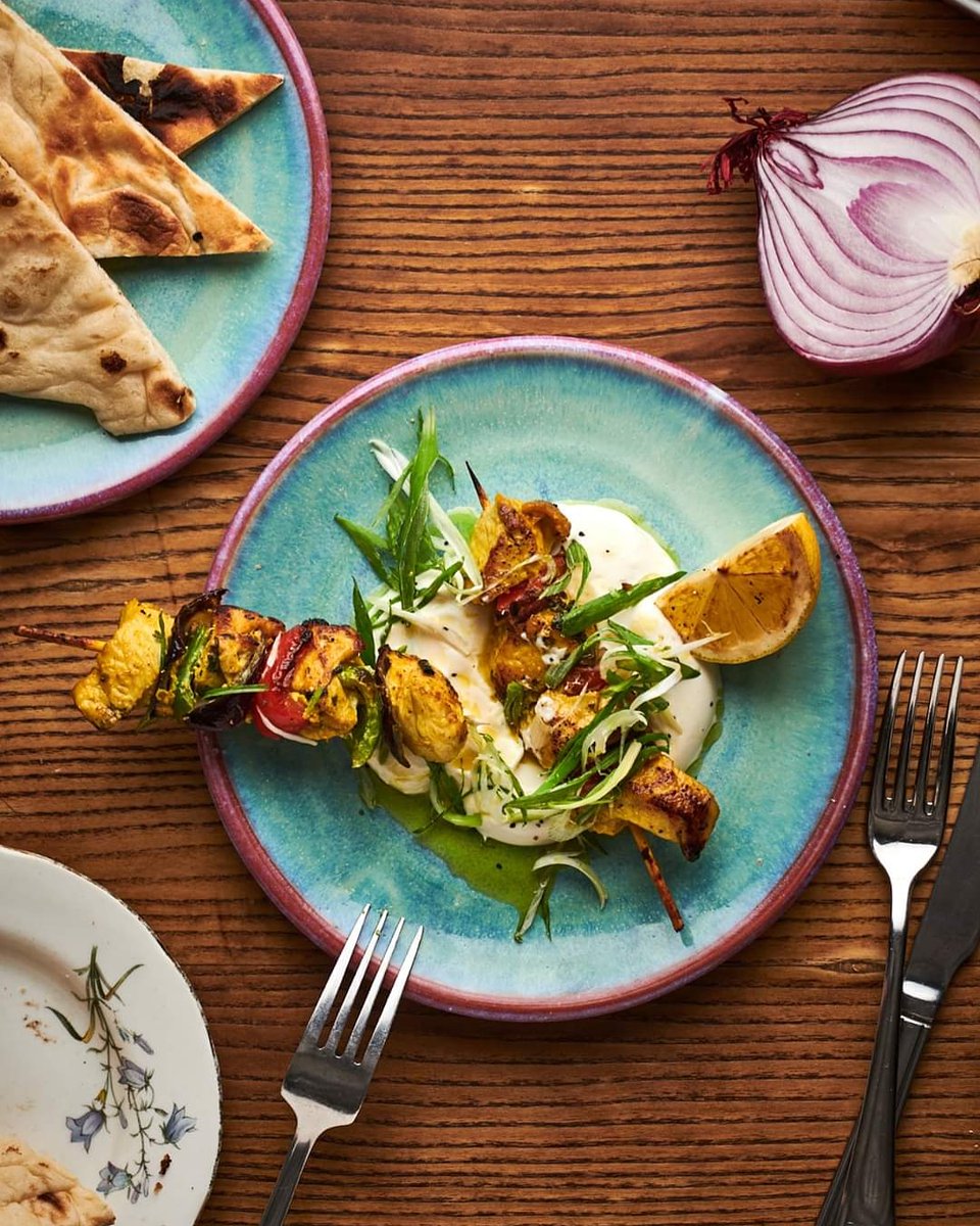 It's nearly lunch time...
dar-london.co.uk
.
.
.
.
.
#mediterraneanfood #middleeastfood #broadwaymarket #tootingmarket #foodlover #sharing #delicious #timeout #sw17 #chicken #skewers #nibbles #foodie #lovefood #buzzfeedfood #instafood #timeout #thursday