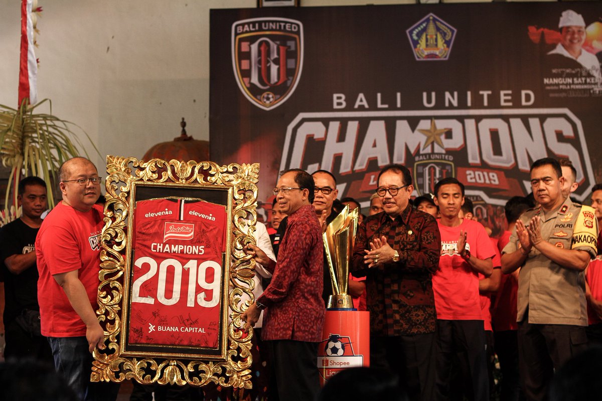 Pencapaian Bali United tahun ini yang berhasil menjadi yang terbaik di kompetisi Shopee Liga 1 2019 langsung mendapat sambutan positif dari berbagai pihak, salah satunya Gubernur Bali, Dr. Ir. I Wayan Koster, M.M.

📰Selengkapnya 👇

baliutd.com/news/media-new…