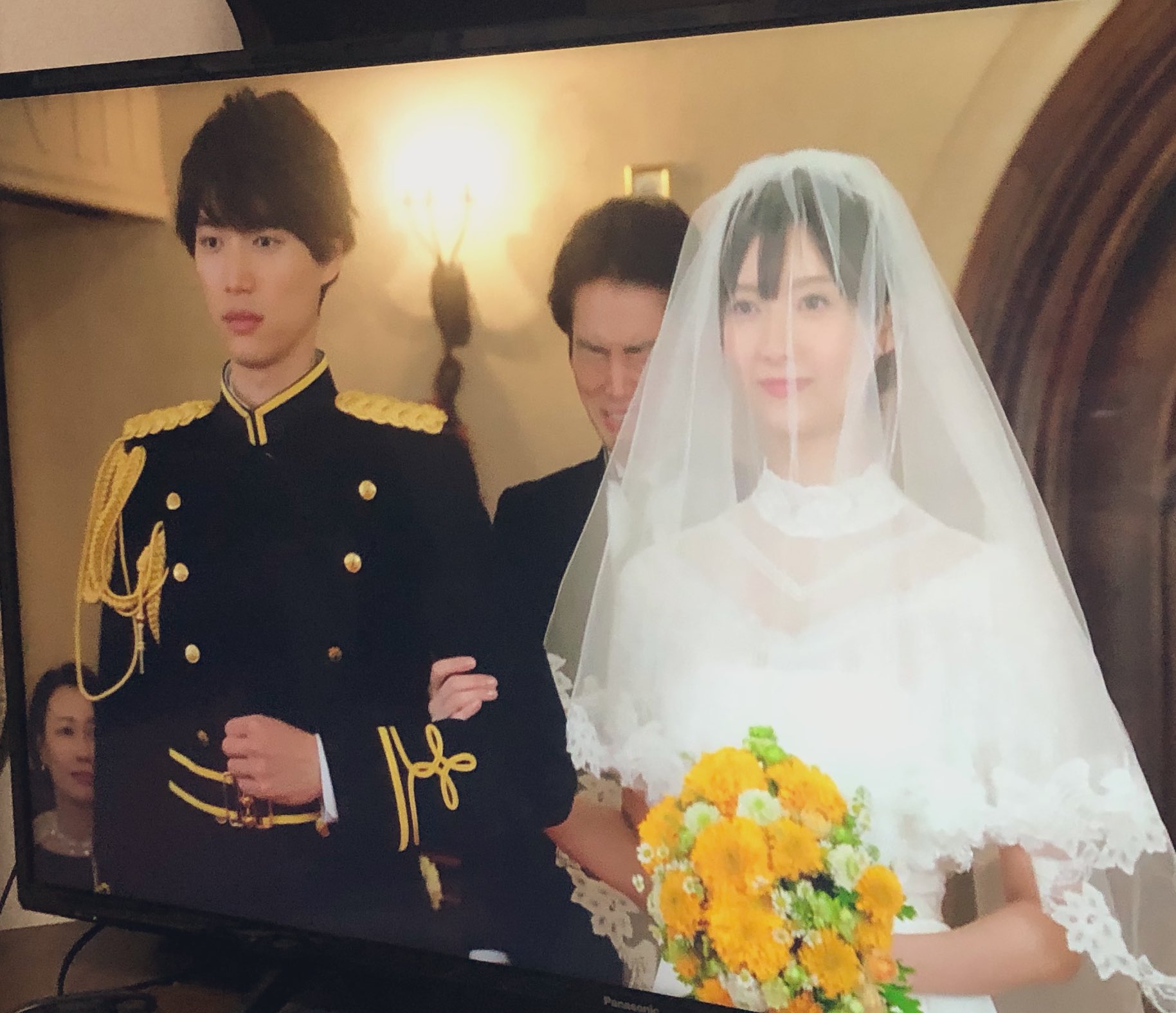 Red 結婚式なのに軍服なんで て思ってたら 救急救命士 消防士 の儀式用の正装なんだ かっこいい Red 結婚式なのに軍服なんで て思ってたら 救急救命士 消防士 の儀式用の正装なんだ かっこいい