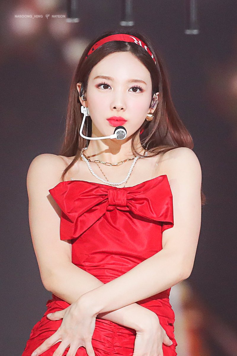 Blueming_922's tweet photo. 191225 💜🍒☃️❤️
#트와이스     #TWICE     #나연 #NAYEON  #ナヨン https://t.co/8Gw4ct8NrK