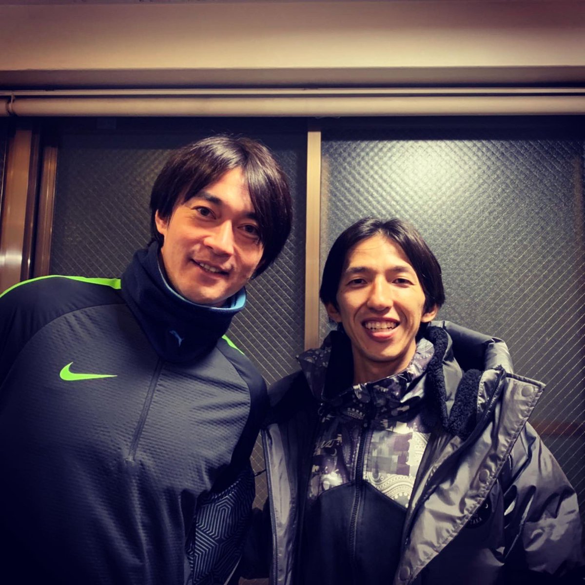 akira_matsumori's tweet photo. 長男が所属チーム練習を終えると、その後にグラウンドを使用する団体が入ってきて顔見たら😲

アイルの大好きな選手たち来てビックリ❗️

山田大記
@yammaada10 
荒木大吾
小川航基
@k46293219 

更にドリブルデザイナー
岡部さん。
@DribbleDesigner 

GAKUさんも。
@gaku_mc 

ありがとうございました https://t.co/BmtnjppqMy