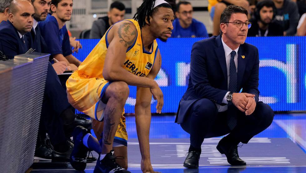 TodoGolesRadio's tweet photo. SORTE🏀 Tenemos entradas para el partido del sábado entre el @GranCanariaCB y el @SanPabloBurgos con la #CopadelRey en juego. Sigue esta cuenta y haz RET para participar. Mucha suerte! https://t.co/KQ6CCJuQFx
