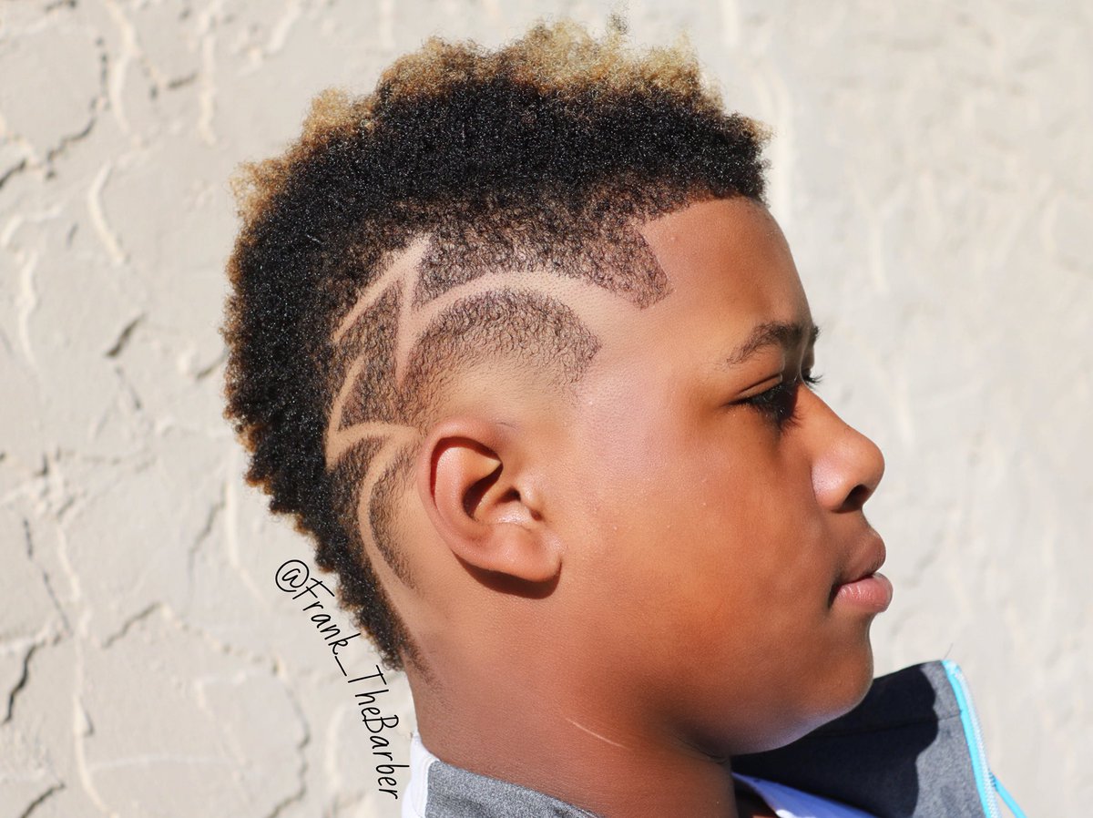 ultimateLifeSBB's tweet photo. Mohawk with some SPICE ⚡️💈@Frank_TheBarber #freestyledesign #kidscuts #lovethekids #designkidscuts #phingerprint #phillybarber #ultimatelifestylebb https://t.co/t1OrVMVjjK