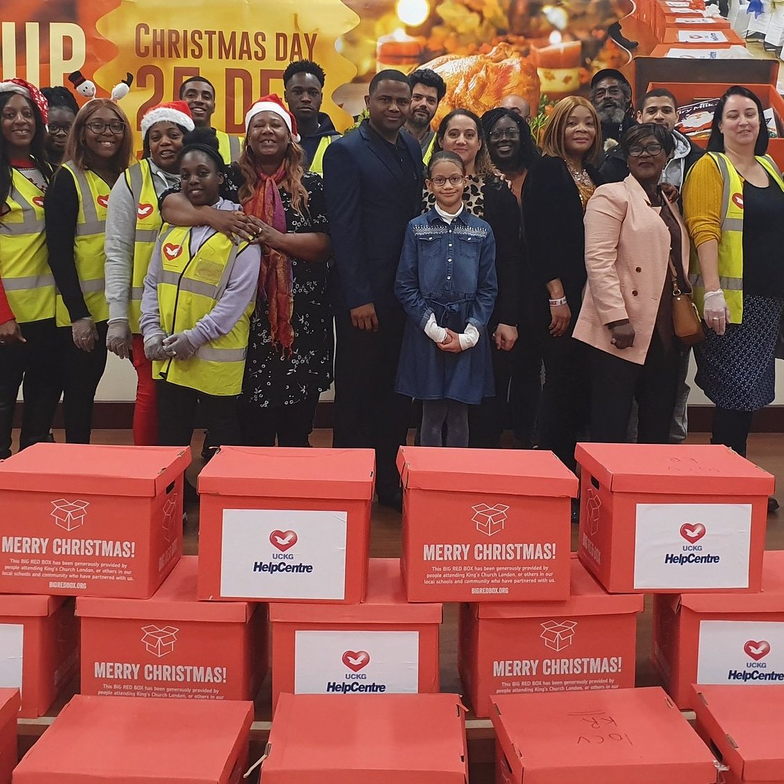 UCKG_Groups's tweet photo. Yesterday was a great success with many people were invited for a warm Xmas meal and donations of warm cloths, volunteers came from all over South London to support the Catford Soup Kitchen
:
#communityoutreach #hearttohelp #ChristmasDinner https://t.co/6qBCIdwj84