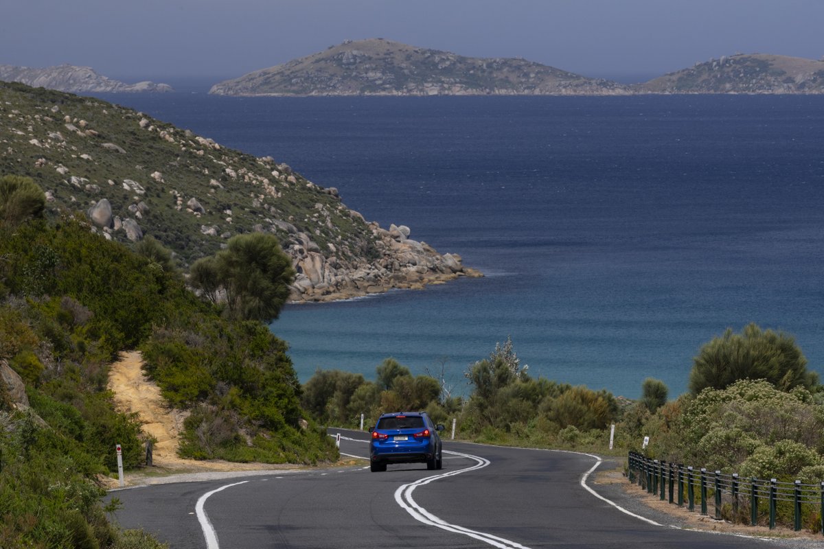 Melbourne_in's tweet photo. Start from Melbourne and drive along the Great Southern Touring Route for a 5 day trip where you can soak in the beauty of the 12 Apostles along Great Ocean Road or climb a summit in the magnificent Grampians National Park and do much more! Discover here: https://t.co/D7HK8dkiaB https://t.co/JaeBQS3kmL