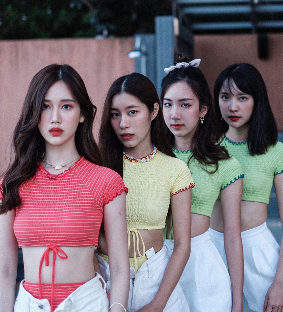 THAI_TPOP's tweet photo. UPDATE MUSIC VIEWS 🎶
                  
                  " SISSY "

- ชักช้า(เอิงเอย) 1 เดือน 2.1 M 

ฟังเพลงของ SISSY ได้ที่👇
YouTube : GMMTV RECORDS 

#sissygirlgroup 
#GGTPOP
#TPOP
#viewsmusicTPOP https://t.co/Ouiz8bp294