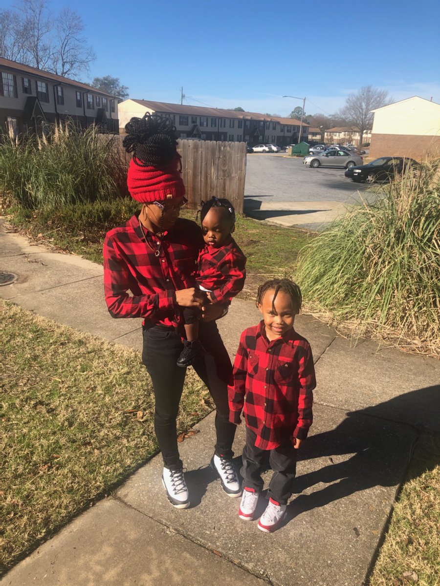 Tangi_C_Hoopz's tweet image. Merry Christmas ❤🤞🏽🎄#LatePost #ItsTheGang #Littlefoot #KOTD #Retro9s  🤟🏾💓🔥
