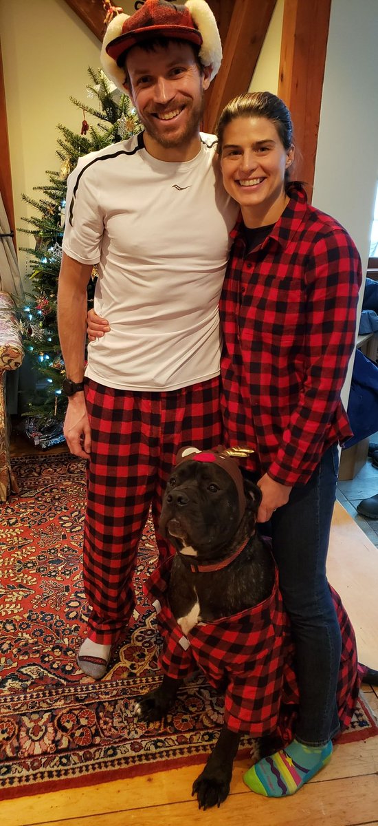sgroffy's tweet photo. All our merriest to you! 
❤️, 
Sarah, Ben &amp; Buddy https://t.co/8XdKWcBudE