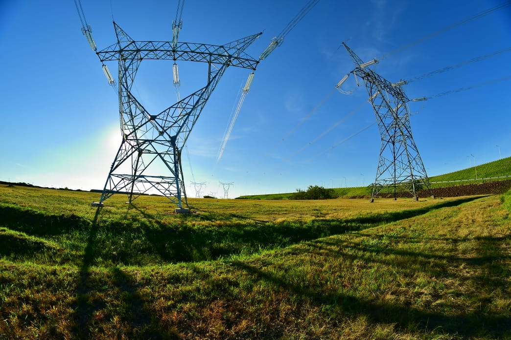 ebypy's tweet photo. El Gobierno Nacional encabezado por el Presidente Mario Abdo Benítez hará historia mañana 27 de diciembre en la hidroeléctrica Yacyretá, al concretar que Paraguay tras 25 años, acceda al 100% de la energía eléctrica que le corresponde. 
 https://t.co/TaHWt4y9Wc https://t.co/jGxnPSs11n