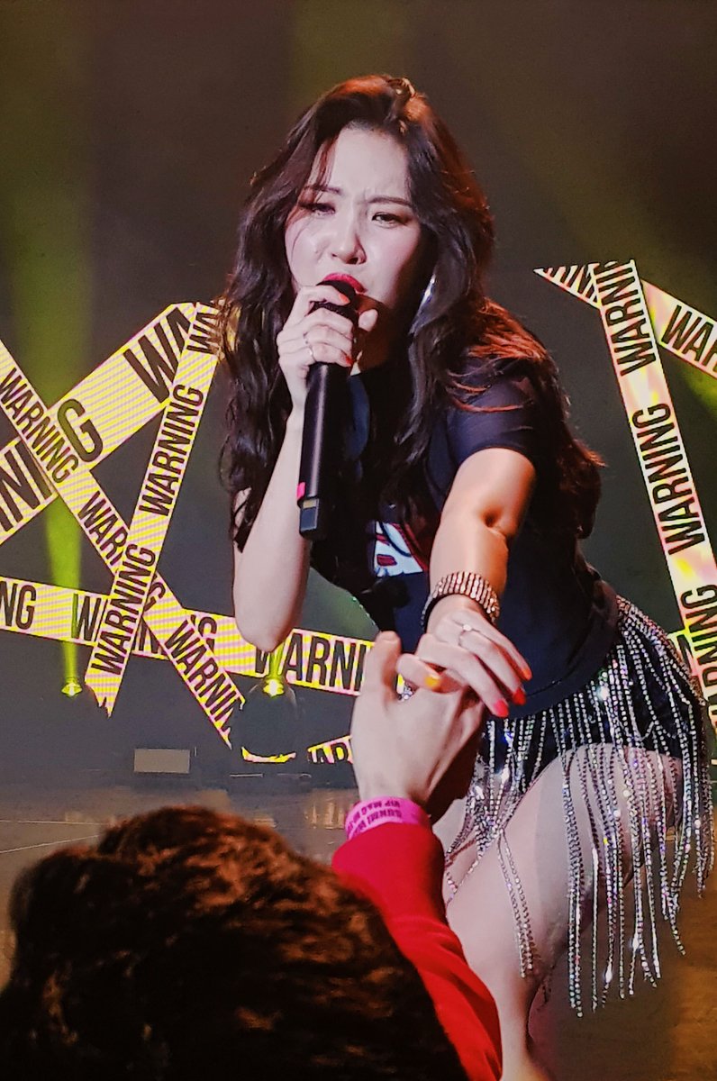 MRGLiveOfficial's tweet image. 📣Toronto, do you remember this show?! @official_sunmi_ packed @QueenETheatreTO and put on such an exciting performance, that it made our top 2019 highlights! Who was in the crowd? Comment below! 

📸@m1cstan