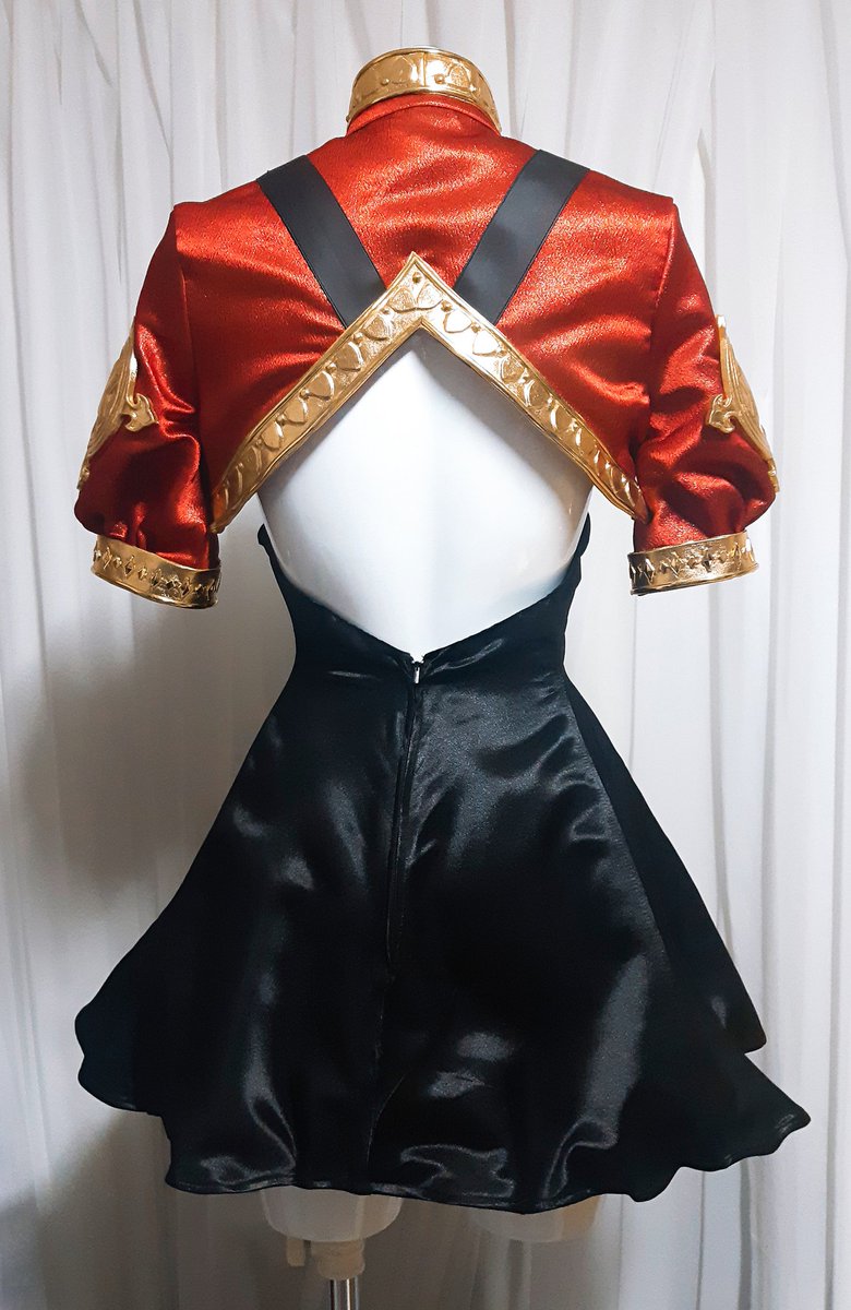 ASASD0130's tweet image. 사이퍼즈 - 디아나 스페셜코스튬💖

코스프레 의상 제작하였습니다.
가슴패드와 전체와이어가 내장되어 깔끔하게 떨어지는 라인에 스커트밑단에도 와이어가 내장되어있어 퍼지는 라인이나 주름을 자유롭게 조절할 수 있습니다

#니오샵 #카므 #코스프레의상 #코스프레의상제작 #사이퍼즈 #게임코스프레