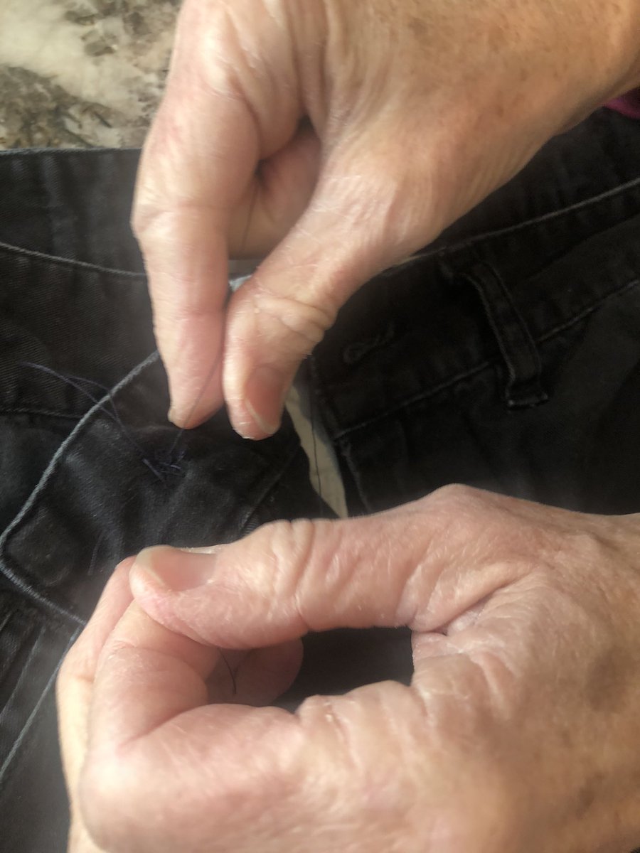 timoteohines's tweet photo. Grama: oh my, what have we here?
Me:.....ummm, I sewed the button
Grama:......ok...
*flips over to see back of button*
Grama: Oh my word....
Me:....can we just got glue gun the threads together?
Grama:...😐😐😐😐😐😐😐😐😐😐😐😐😐😐😐😐😐😐😐😐😐
Oh the holidays🙄 #LGBTProblems https://t.co/dGyAvTrD8Y