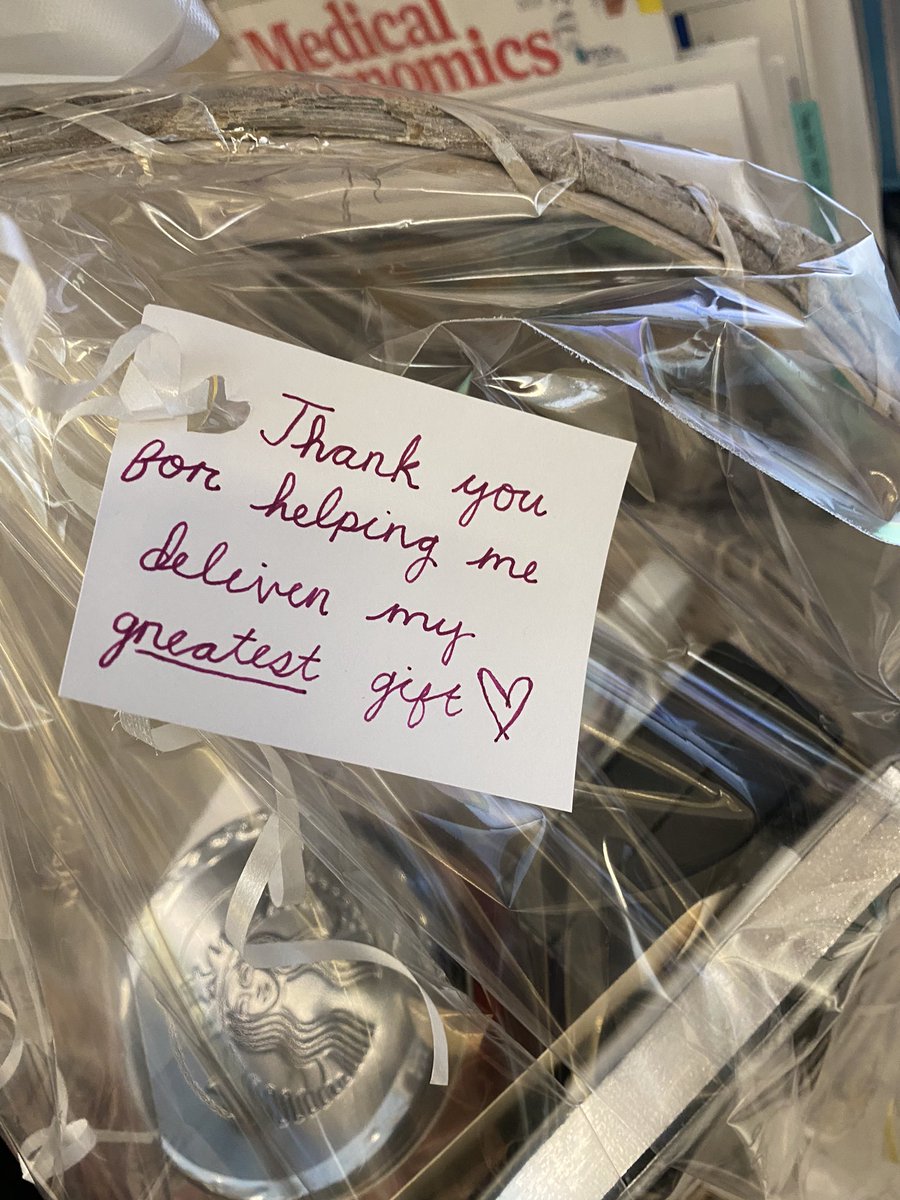 favfmdoc's tweet photo. Gift from my prenatal patient ! ๐ญ๐ญ๐ฅฐ #FMRevolution #wedoitall #thisisFM #SJGH #giftoflife @cafp_familydocs @aafp @STFM_FM https://t.co/IbPiEIUJl9