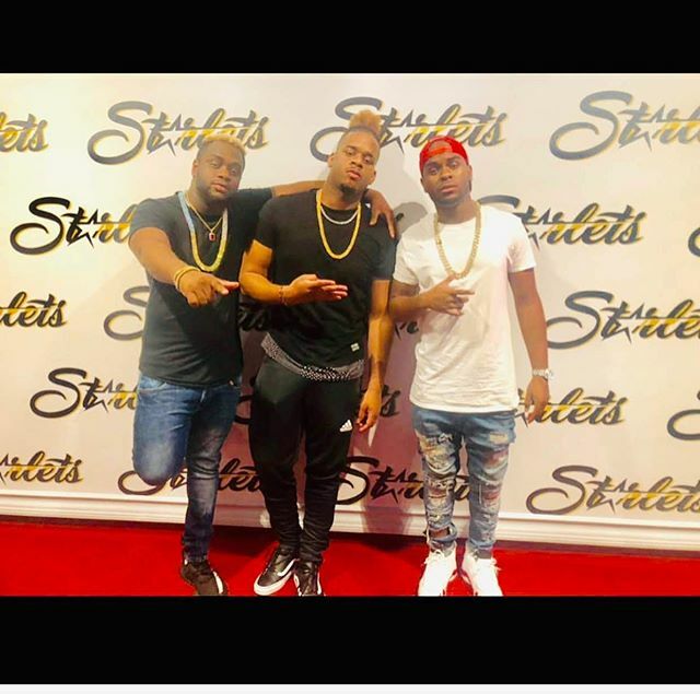l4lworld_'s tweet photo. @starletsofny Big Cubans on are necks #2020 #l4l #magicofchristmas https://t.co/iRSV27AtgU